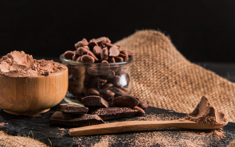 طريقة عمل صوص الشوكولاتة بالكاكاو الخام بطريقة سهلة وبسيطة