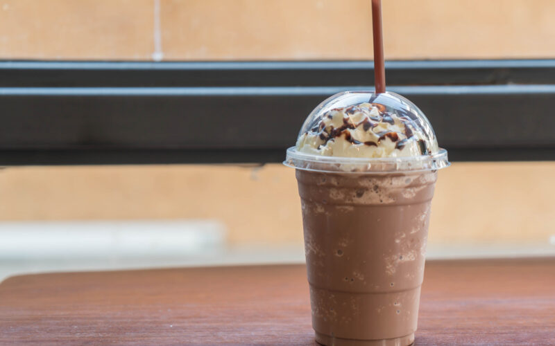 طريقة عمل سموثي الشيكولاتة فى المنزل بوصفة سهلة وطعم مميز