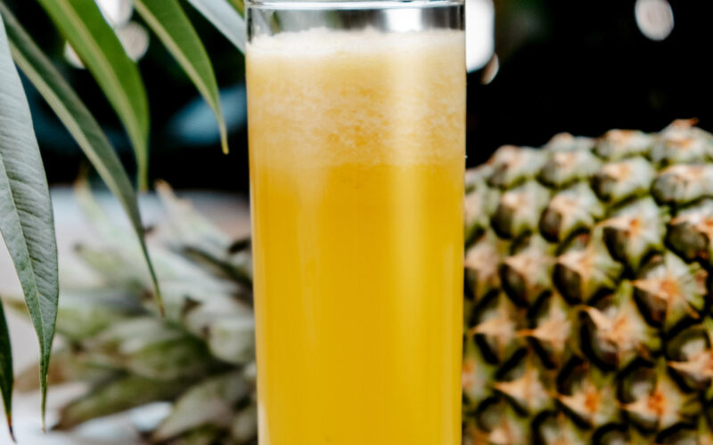 طريقة عمل عصير الأناناس المنعش فى المنزل بطريقة سهلة