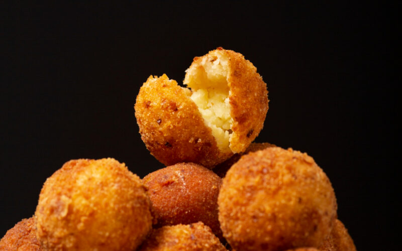 طريقة عمل كرات البطاطس فى المنزل بوصفة سهلة وشهية