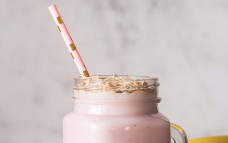 طريقة عمل سموثي الشوفان بالموز اللذيذ والمغذي