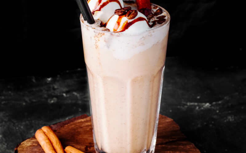 طريقة عمل ميلك شيك بالقرفة لإعداد مشروب شهي ومغذي